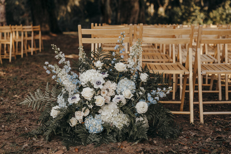 flowers at hhi wedding