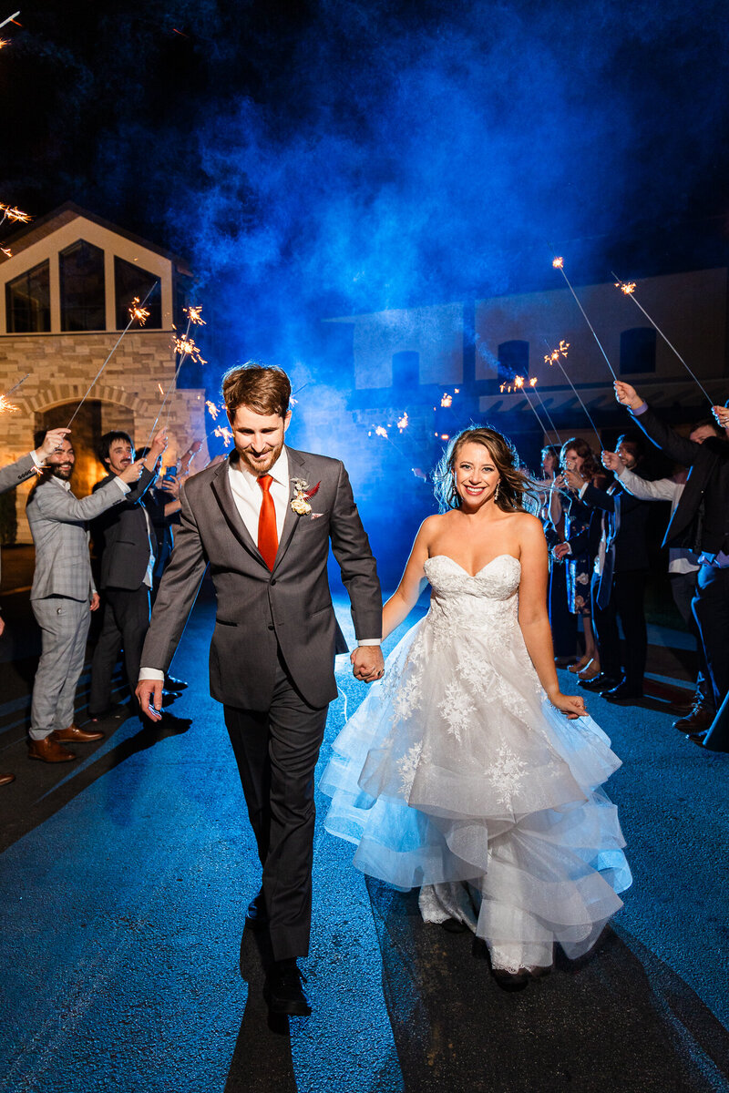 Begin your wedding adventure in Southwest Colorado, featuring elegance, bold colors, and a laid-back atmosphere. It's time for fun-loving couples to craft their own unique celebration.