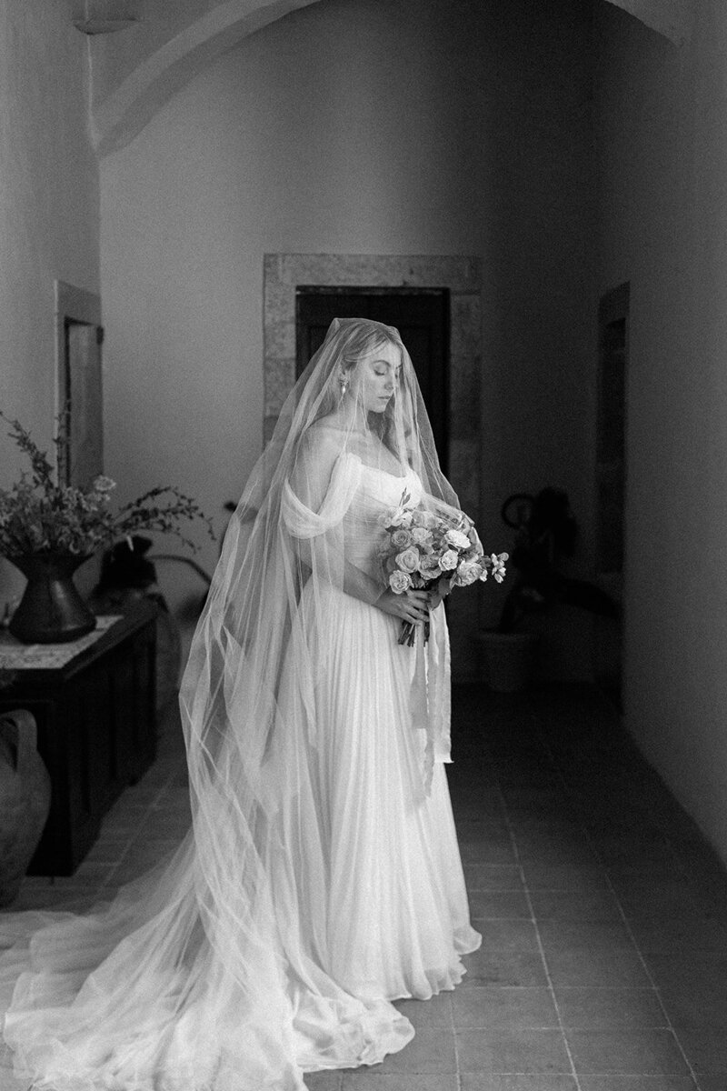 Abbazia-San-Pietro-In-Valle-Italy-Wedding-NYC-Film-Wedding-Photographer-European-Destination-Alicia-Ann-Photographers4