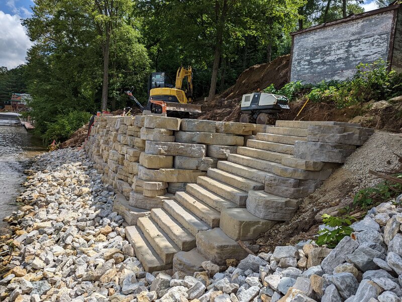 Manchester-Cedar-Rapids-Iowa-Lawn-care-Landscape-Hardscape-Supreme-Green-_20220805_175914703