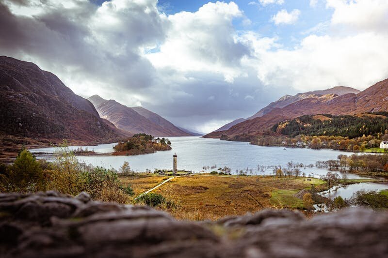 free-photo-of-glenfinnan-monument-by-the-loch-shiel-in-scotland