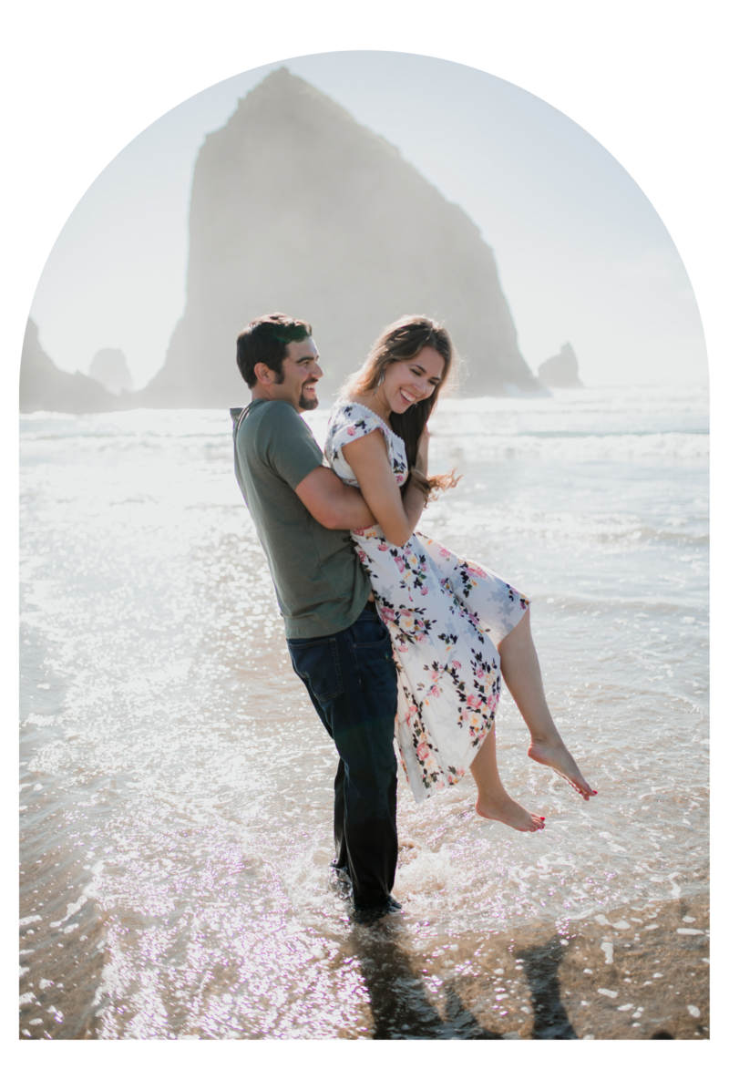 oregon-coast-fun-beach-engagement-session-haystack-rock