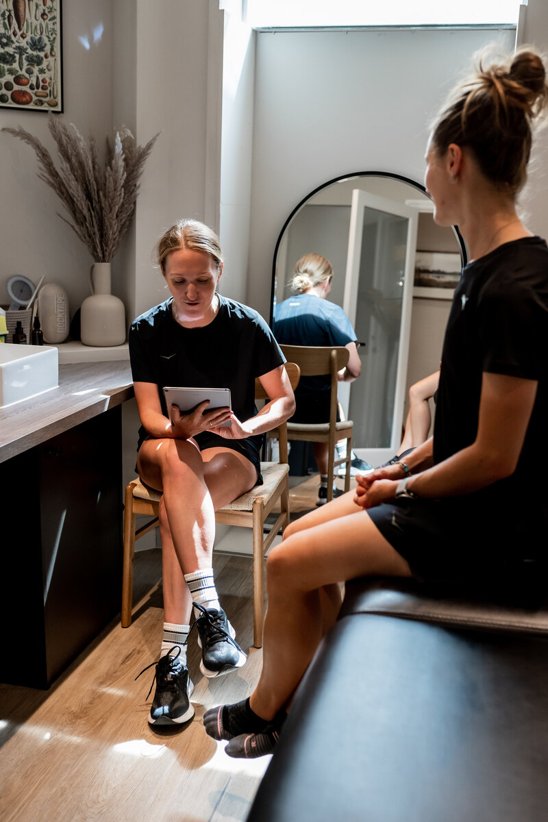 Four Sides is one of London's leading physiotherapy clinics and wellness studio based in Clapham.