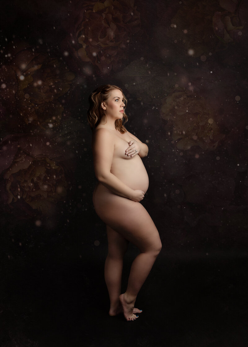 Pregnant women nude bokeh