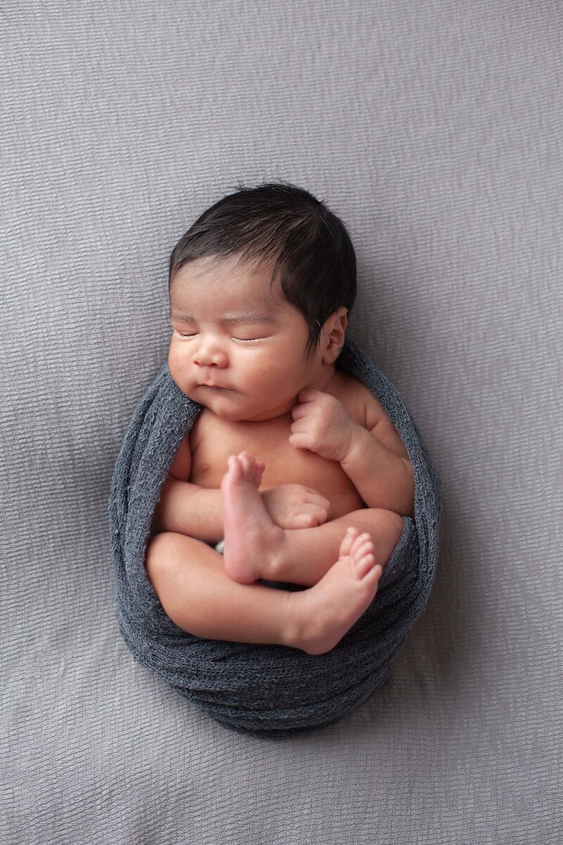 newborn posing guide