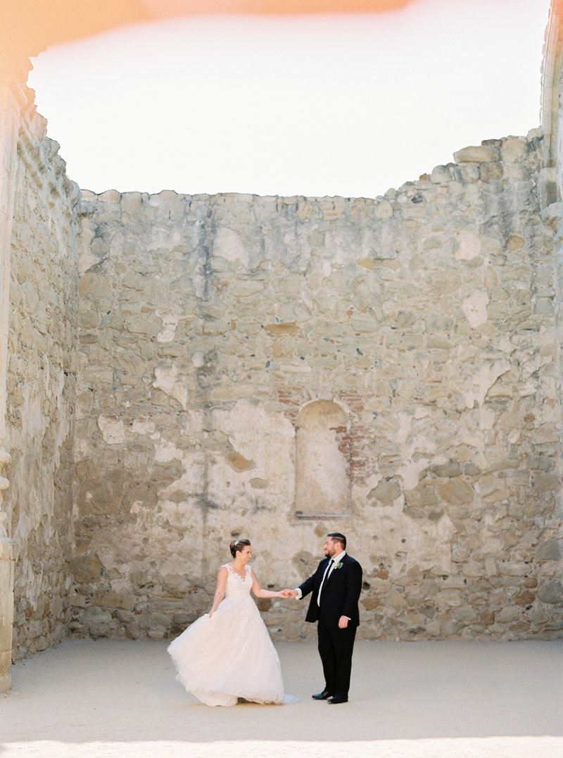 Mission-San-Juan-Capistrano-wedding-Stephanie-Brauer