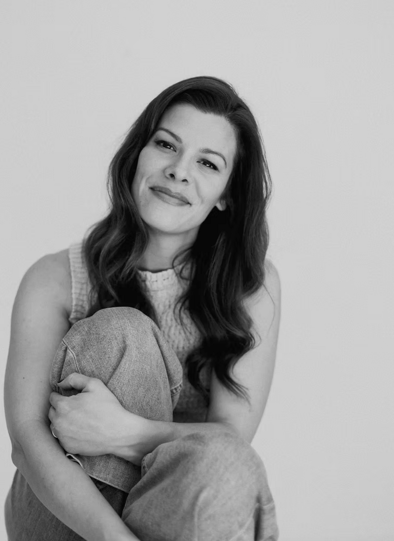 Vanessa Stoller is a newborn and family photographer in Lafayette, Indiana.