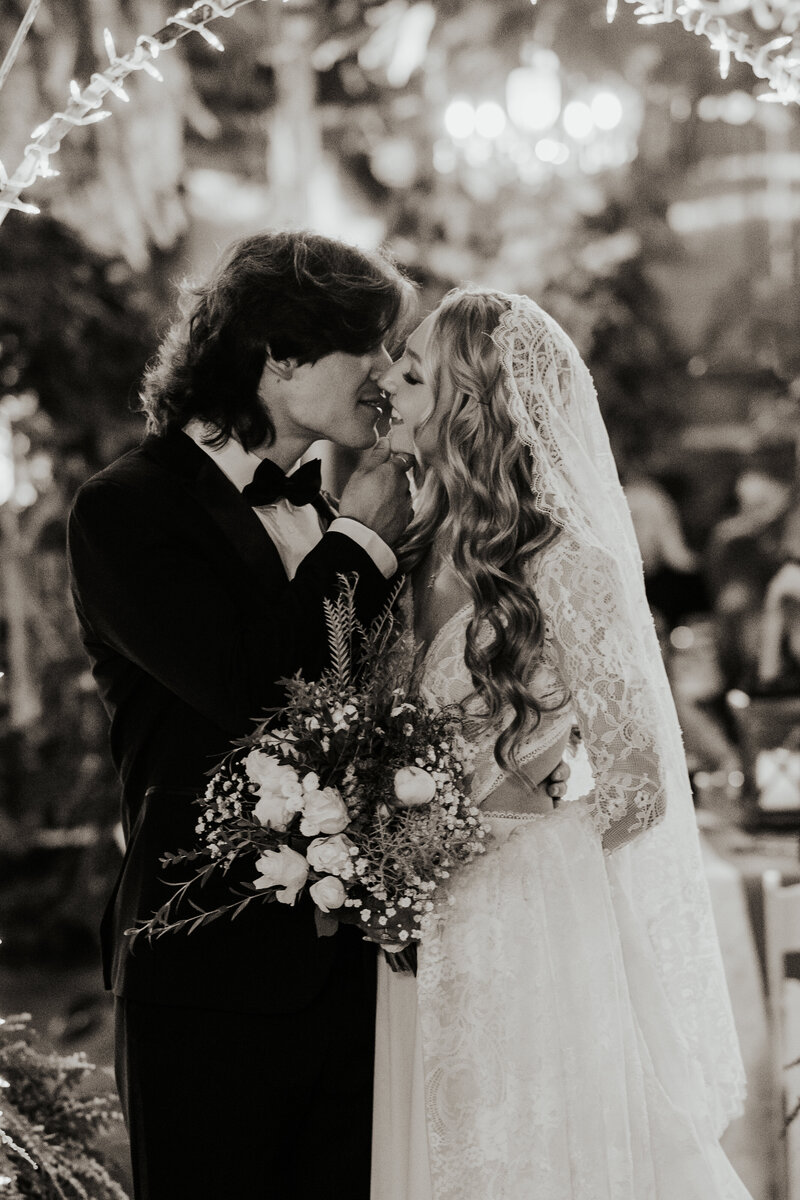 Wedding photo Le Jardine wedding venue in utah