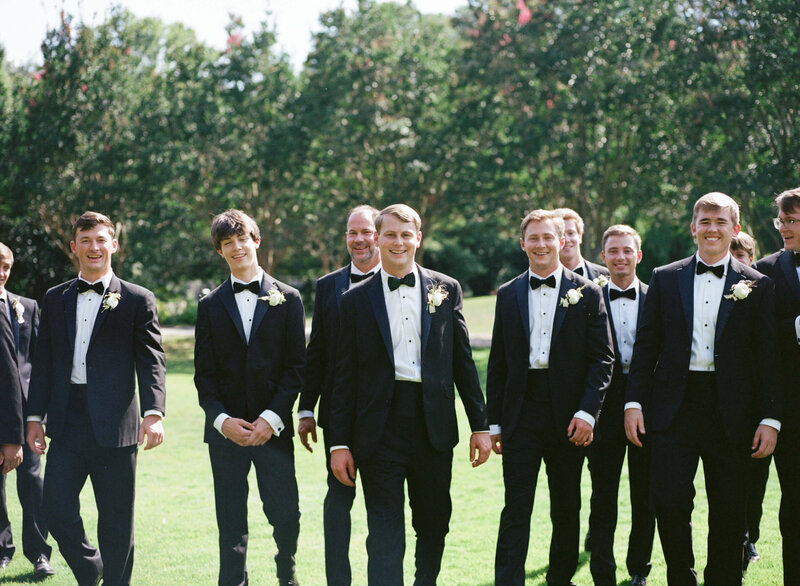 Wedding photos at the Birmingham Botanical Gardens by a Birmingham AL wedding photographer