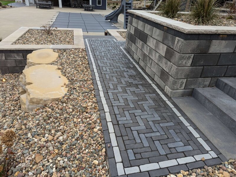 Cedar-Rapids-Iowa-landscaping-lawn-care-treatments-_20241125_171322620