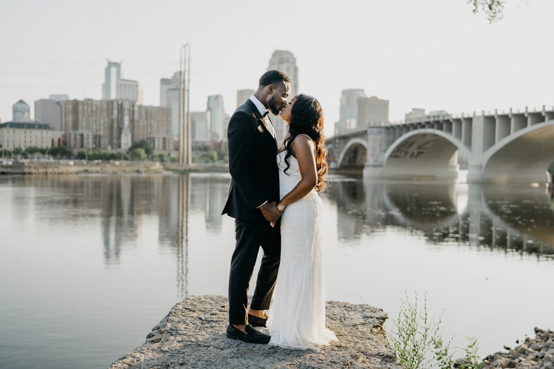 Minneapolis-based-Wedding-Photographer (4)