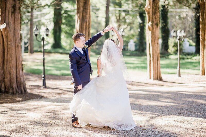 twirling by knoxville wedding photographer, amanda may photos