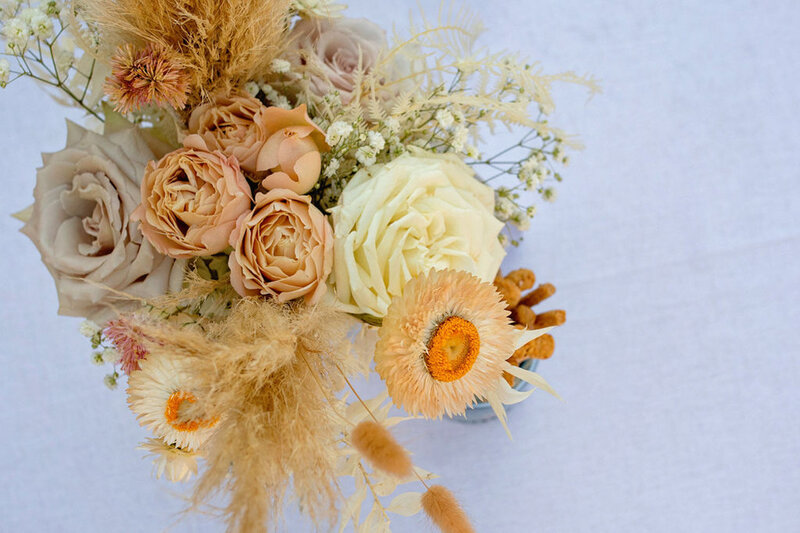 Rustic bouquet with dried flowers and neutral tones