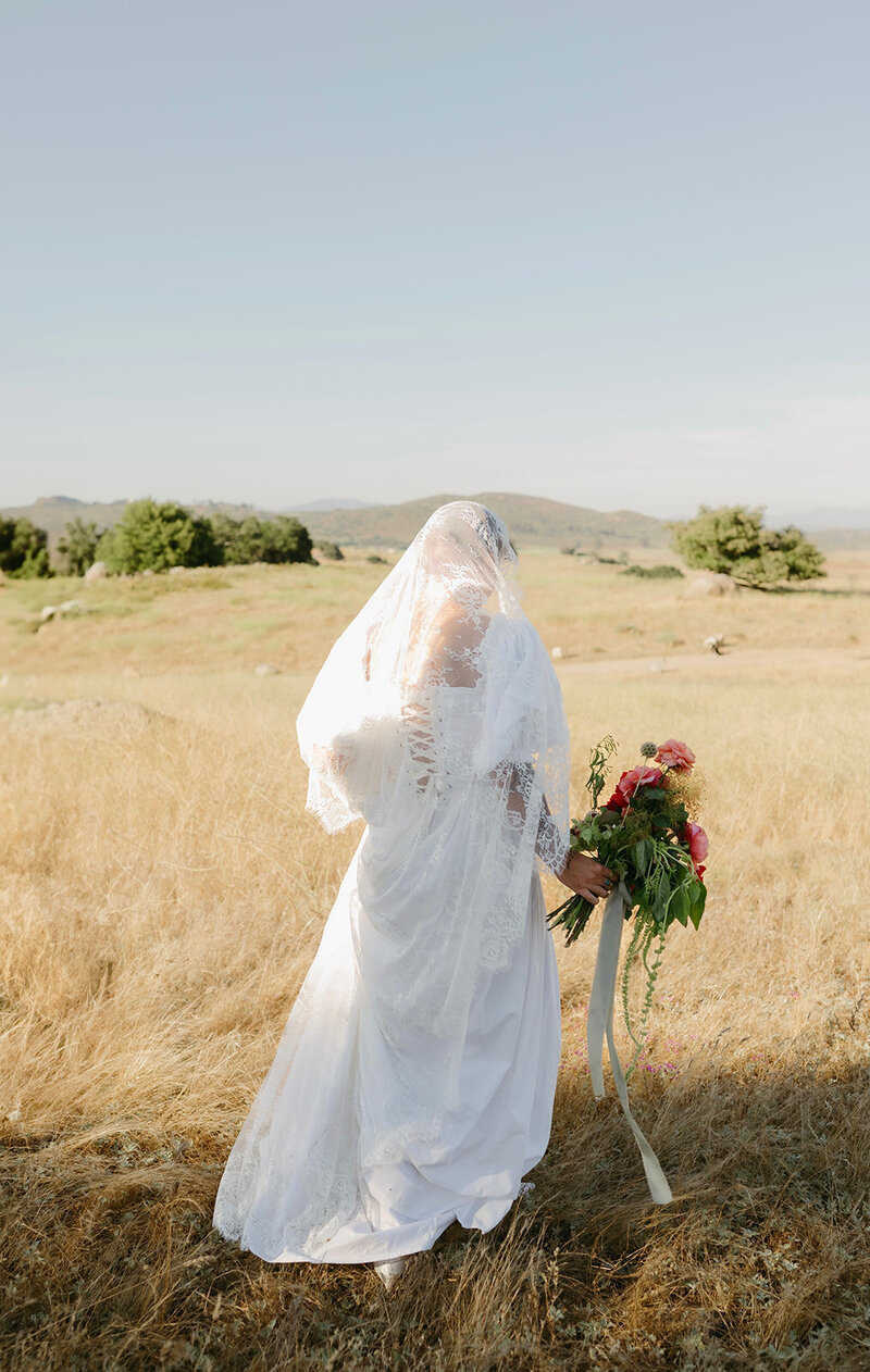 bride walking to reception at milagro winery