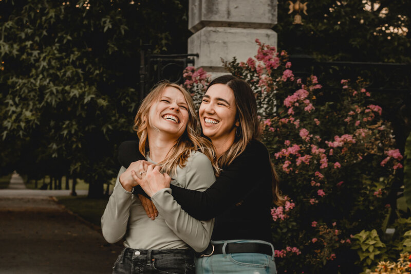 Friend Pose Ideas to try at the Beach🌊☀️ | Gallery posted by ALEXA | Lemon8