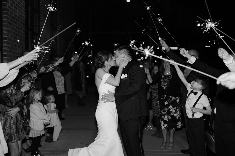 Complete List of Iowa wedding venues Iowa wedding photographer