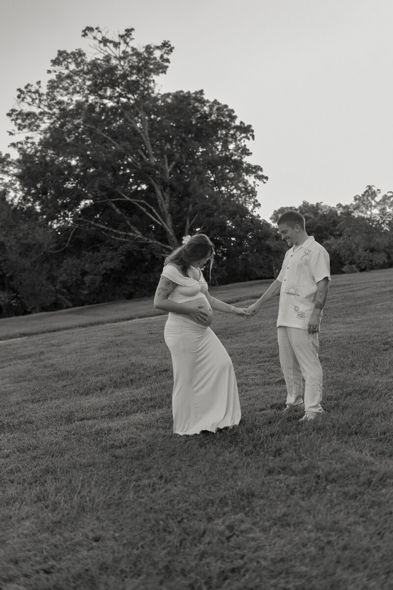 Knoxville Maternity Photographer