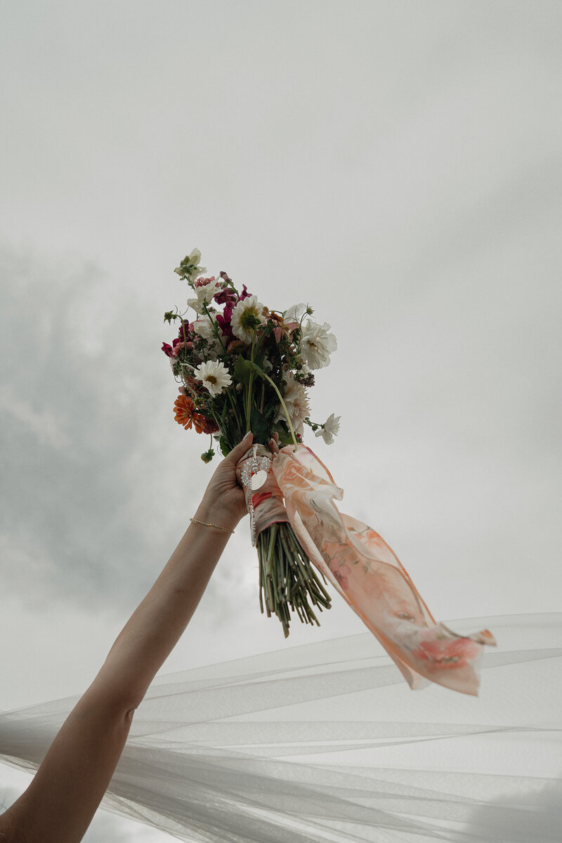 latitude-49-photography-km-fish-and-game-club-wedding-vancouver-island-details-4907265