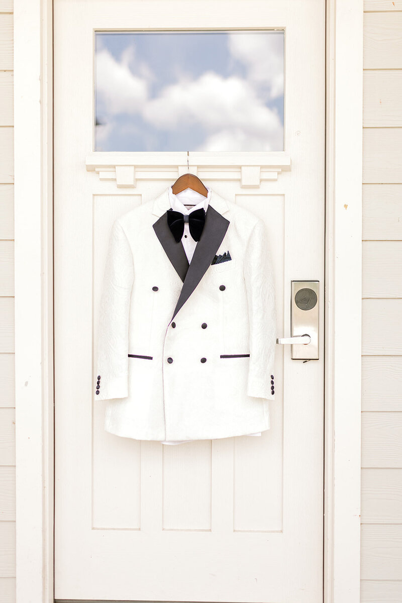 Ashley & Ellis Fox Hall Resort Douglasville GA wedding photographer-8