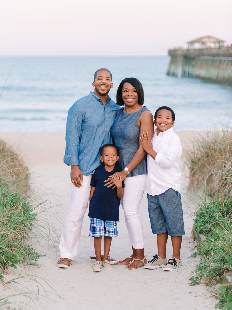 family pictures or myrtle beach family photography ideas or what to wear to your family session in myrtle beach 3