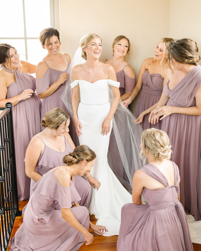 69 Villa-Bellezza-Pepin-Wisconsin-wedding-photographer-Bridesmaids-shane-long-photography-engaged
