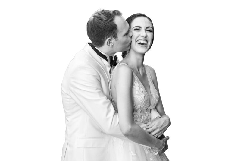 Elegant wedding couple portrait in a lush Miami garden setting by Rodrigo Varela Photography.