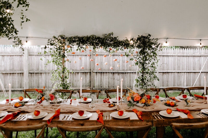 Intimate-Backyard-Wedding-inverted-roses