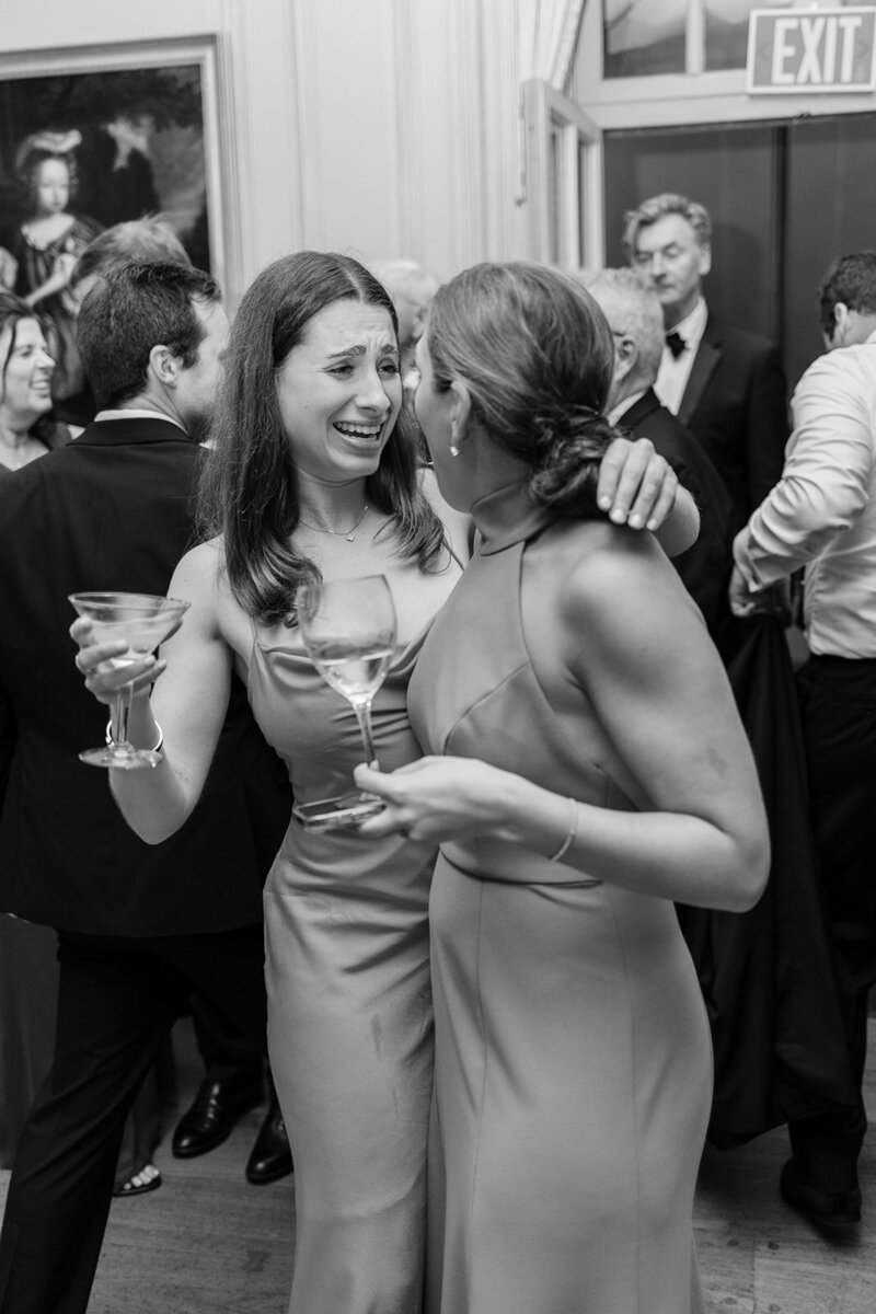 laughing-guests-massachusetts-wedding