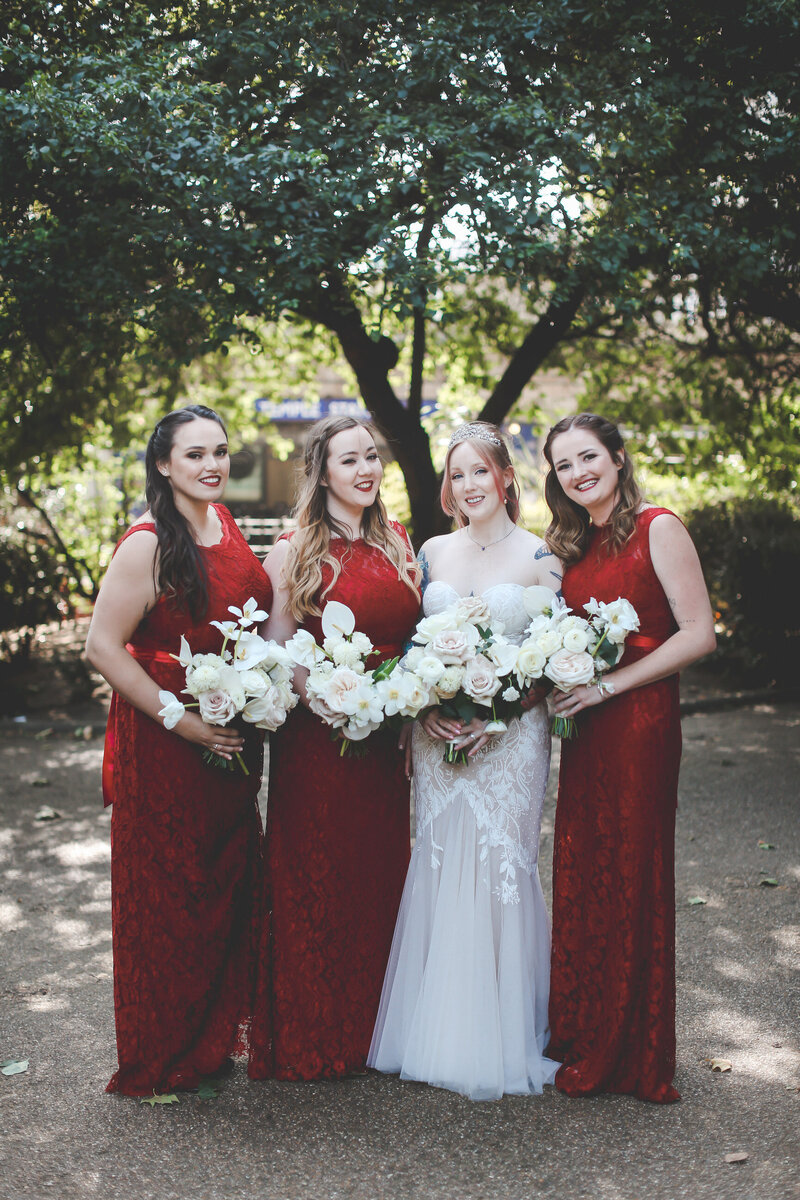 PORTRAITS_LONDON-WEDDING-RED-BRIDESMAID-DRESSES_0007