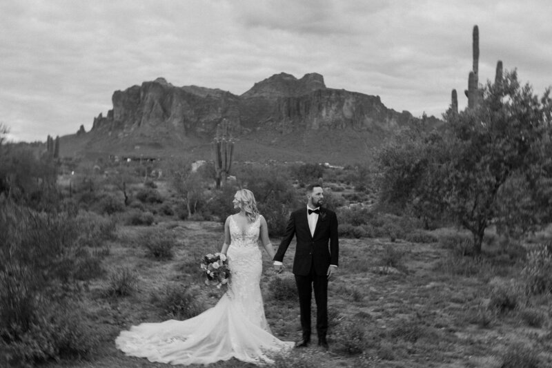kasia-matt-paseo-desert-wedding-taylorraephotofilm-65
