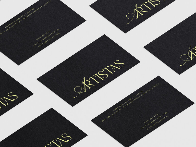 Free_3,5x2in_Business_Card_Mockup_3