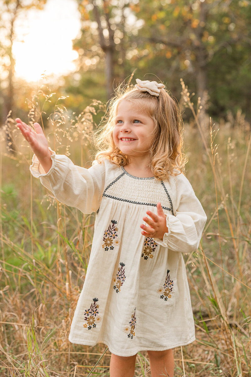 2024-krystal-moore-photography-moose-jaw-sask-forest-family-41