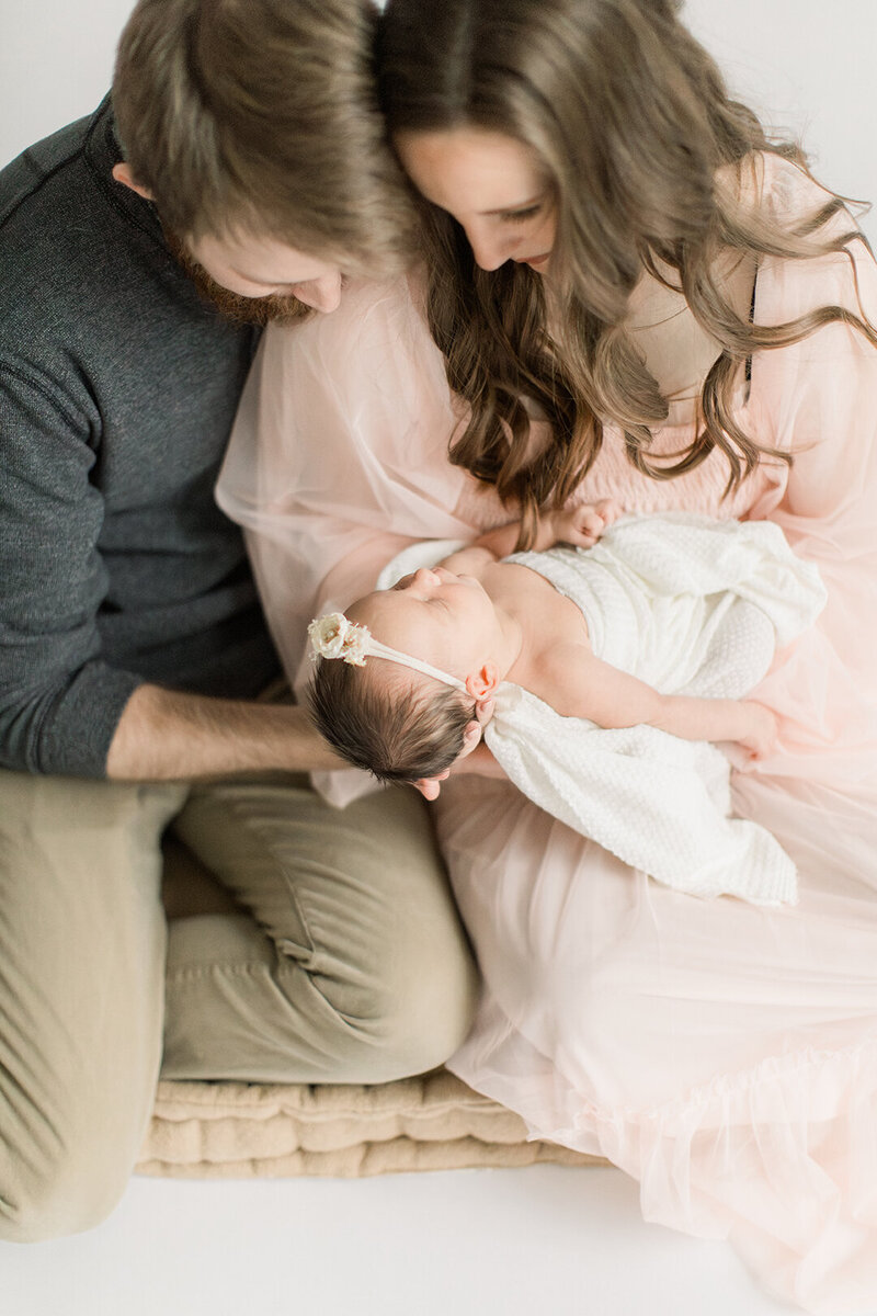 WendyGruselle_Milwaukee_WI_Newborn_Photographer_N_Family-16