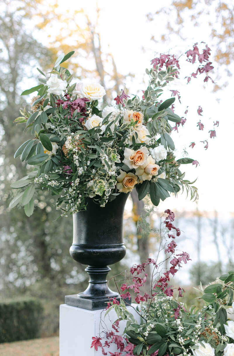burgundy-green-cream-wedding-flowers