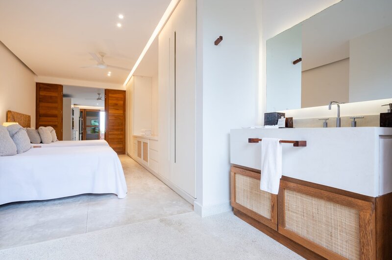 04-2-3-Careyes-Mexico-Properties-El-Careyes-Club-and-Residences-125-3BD-Bathroom-7507