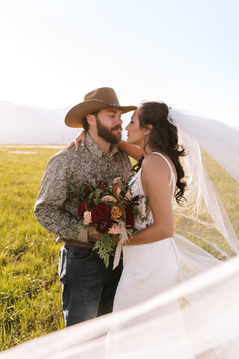 parkhomeranchwesternelegantwedding-68