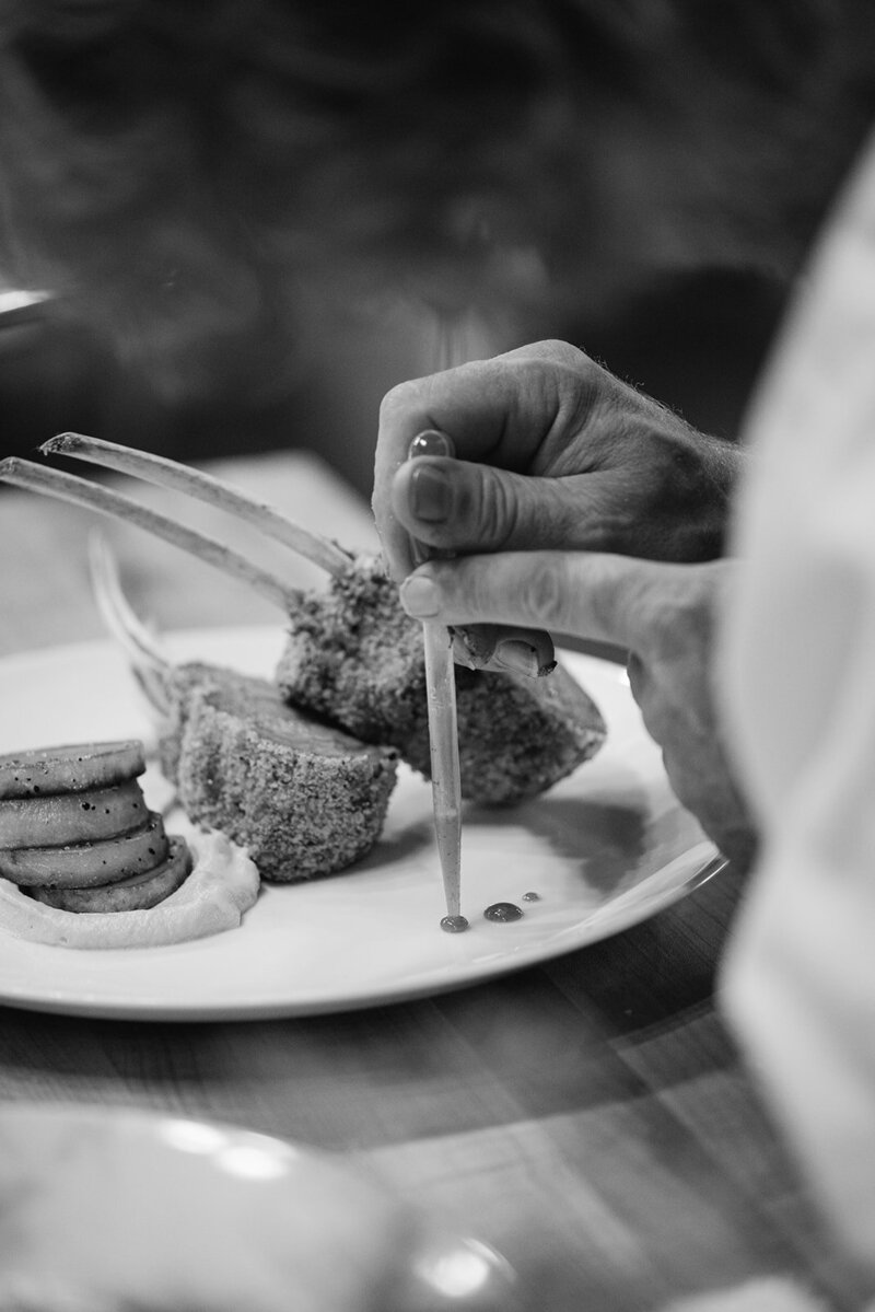 creative-direction-garnish-catering-cincinnati-food-prep-meals-team-members-caterers-ohio-action-plating (51)