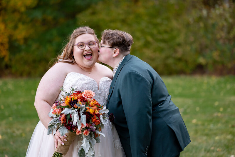 Taylor-Amanda_WeddingPreviews_29