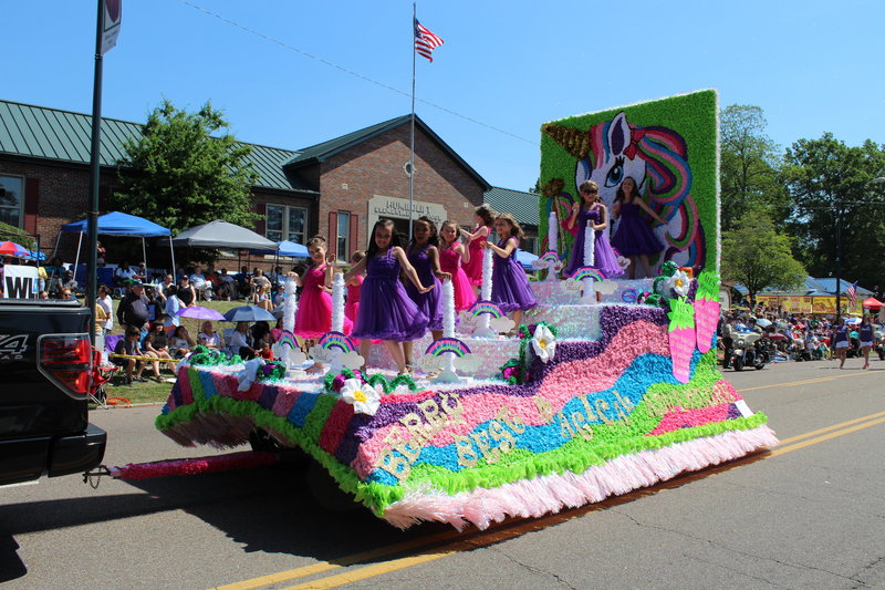 West Tennessee Strawberry Festival - Parade Floatsberry best magical adventure
