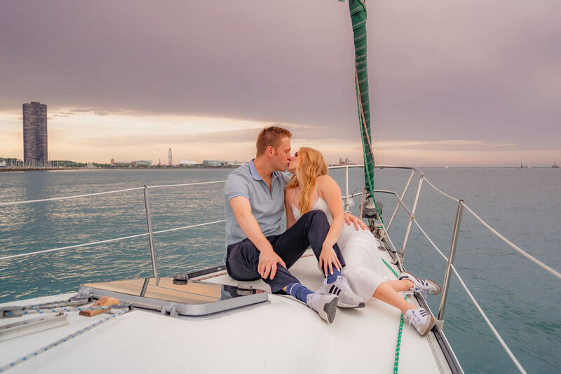 chicago-sailboat-engagement-session (10)