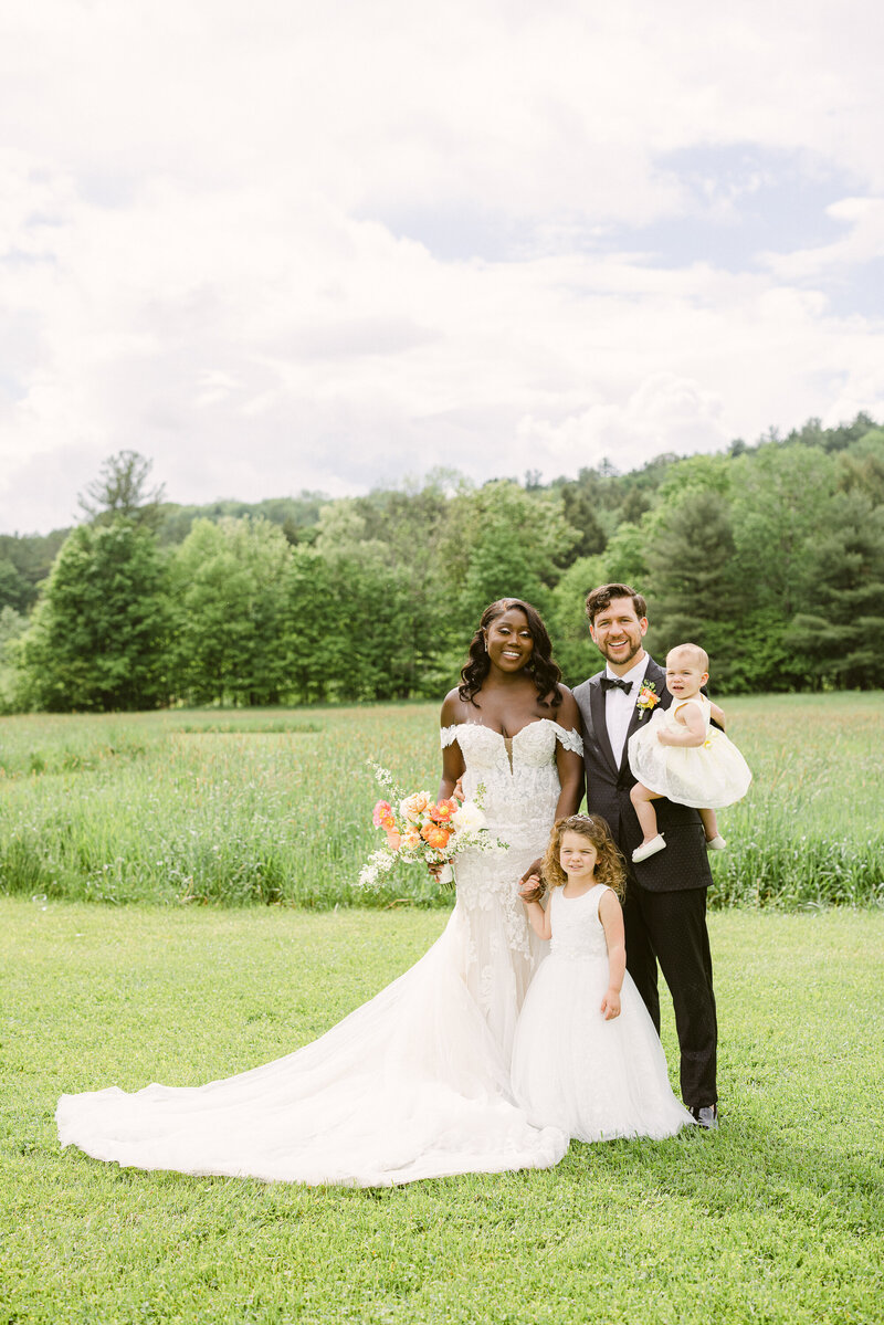 bo_shim_new_york_fine_art_luxury_wedding_editorial_photographer_wedding_hayfield_upstate-23