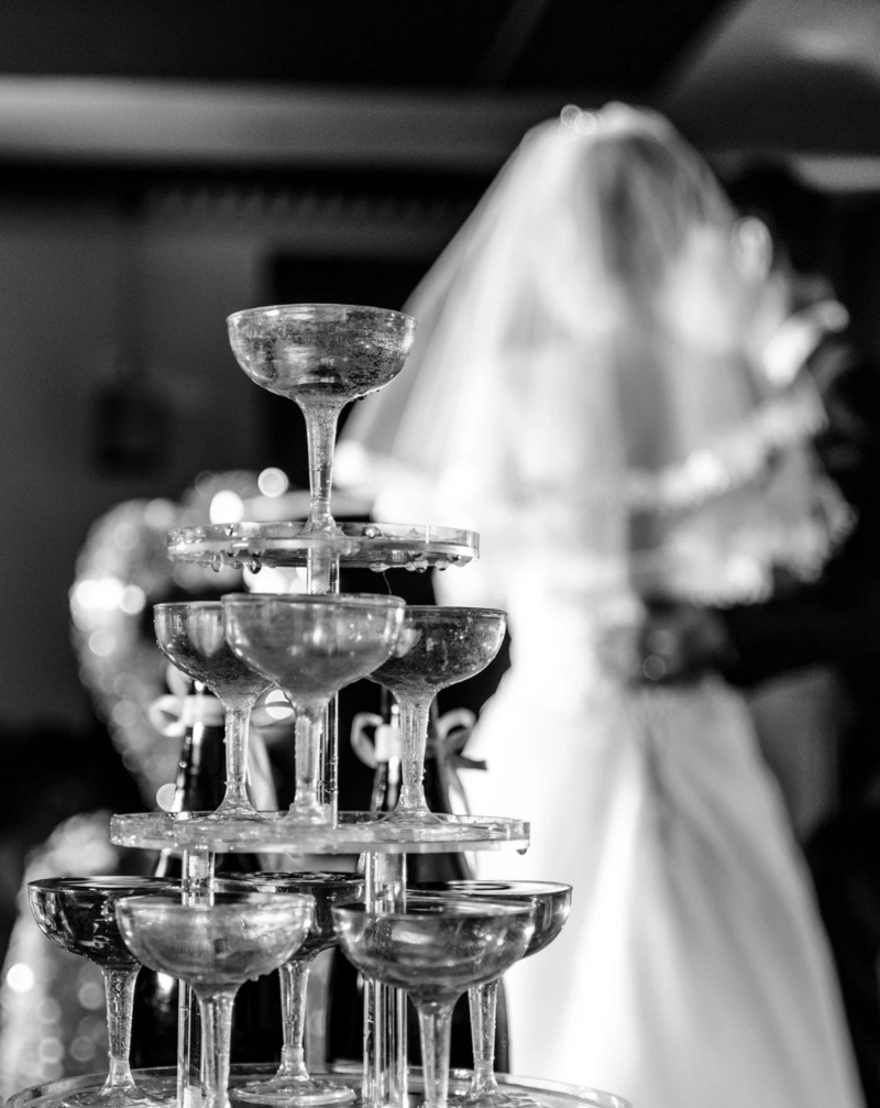 lace wedding dress of seattle bride