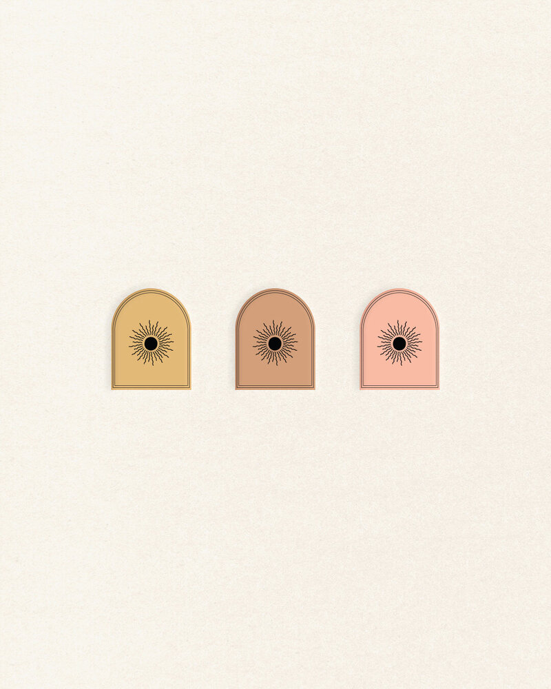 Sophisticated logo brand pattern for a boho boutique, blending minimal design with bold, unique details.