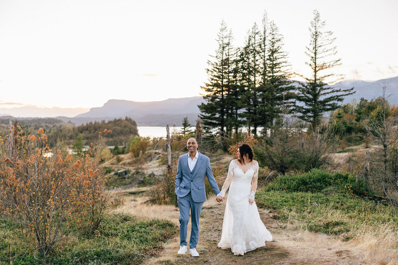 Columbia-River-Gorge-Oregon-elopement-5