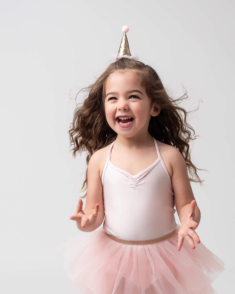Birthday pictures in studio of 4 year old girl