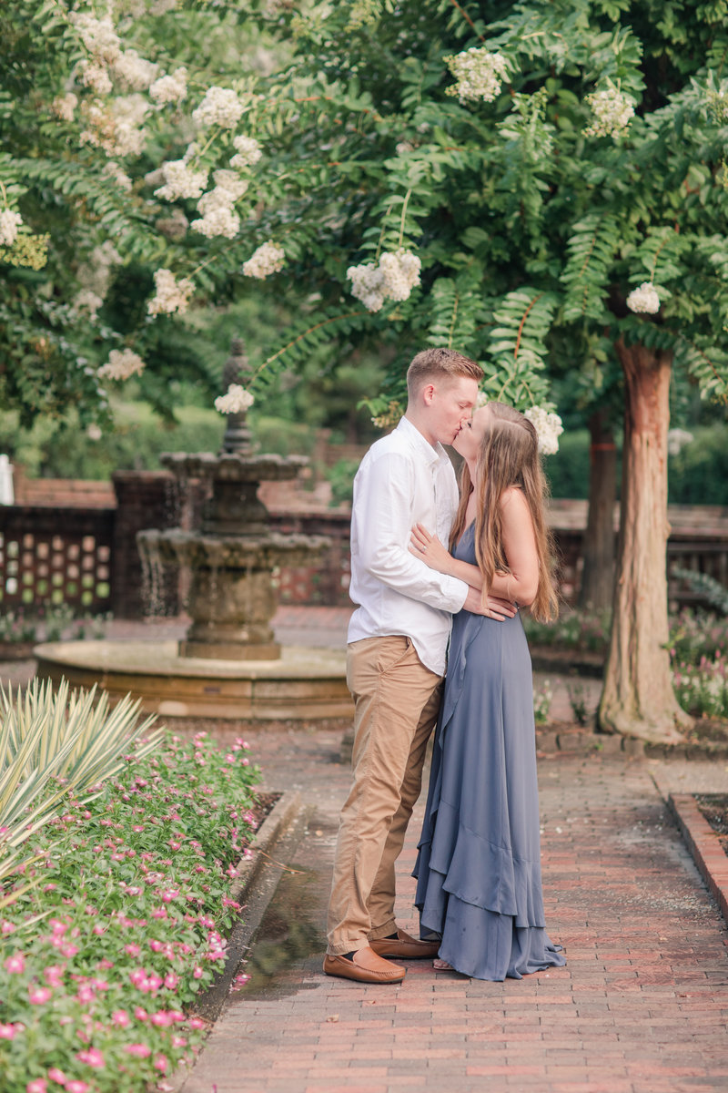 Jennifer B Photography-Sandhills Gardens-Caleb & Laura-Engagement Session-2019-0158