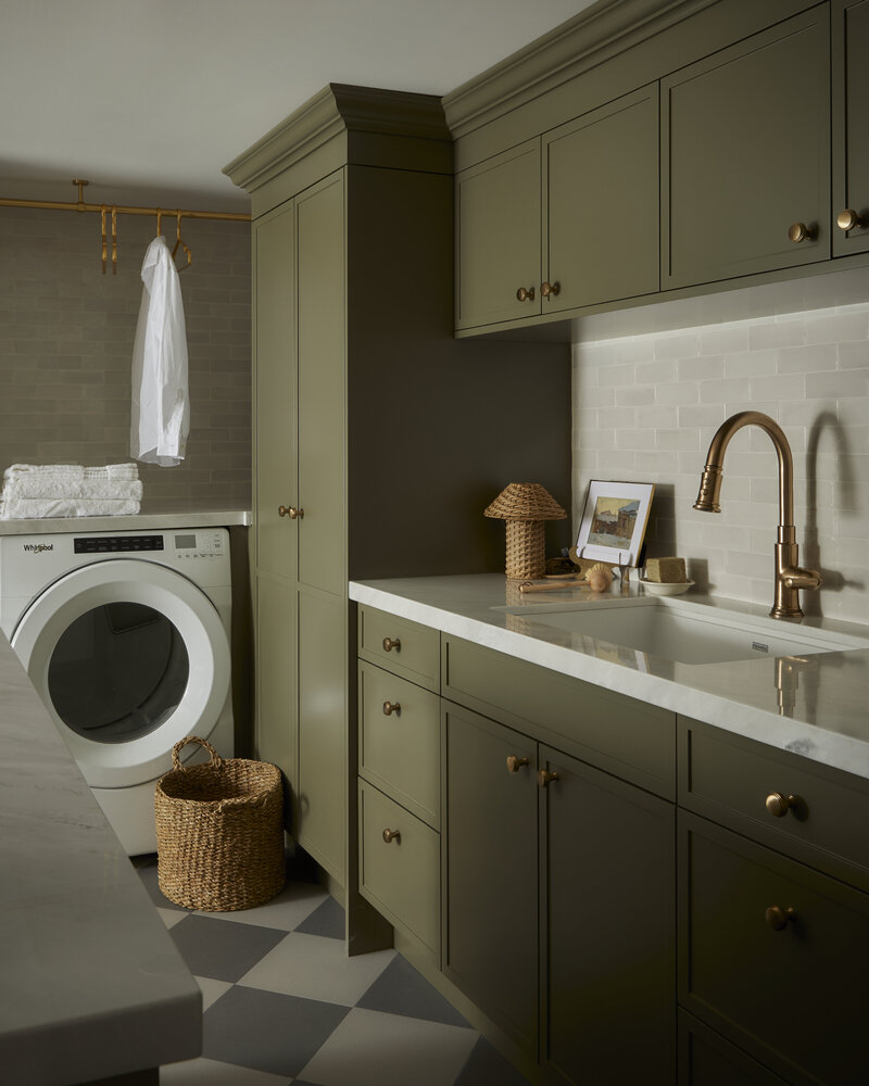 toronto-interior-designer-project-green-laundry-room-cabinets-staci-edwards.