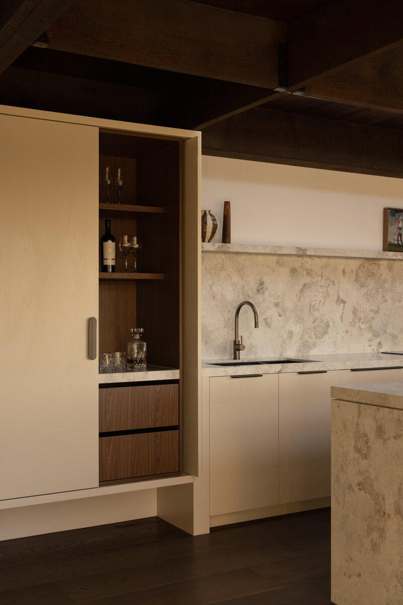 Portsea Kitchen_Bar Joinery 01