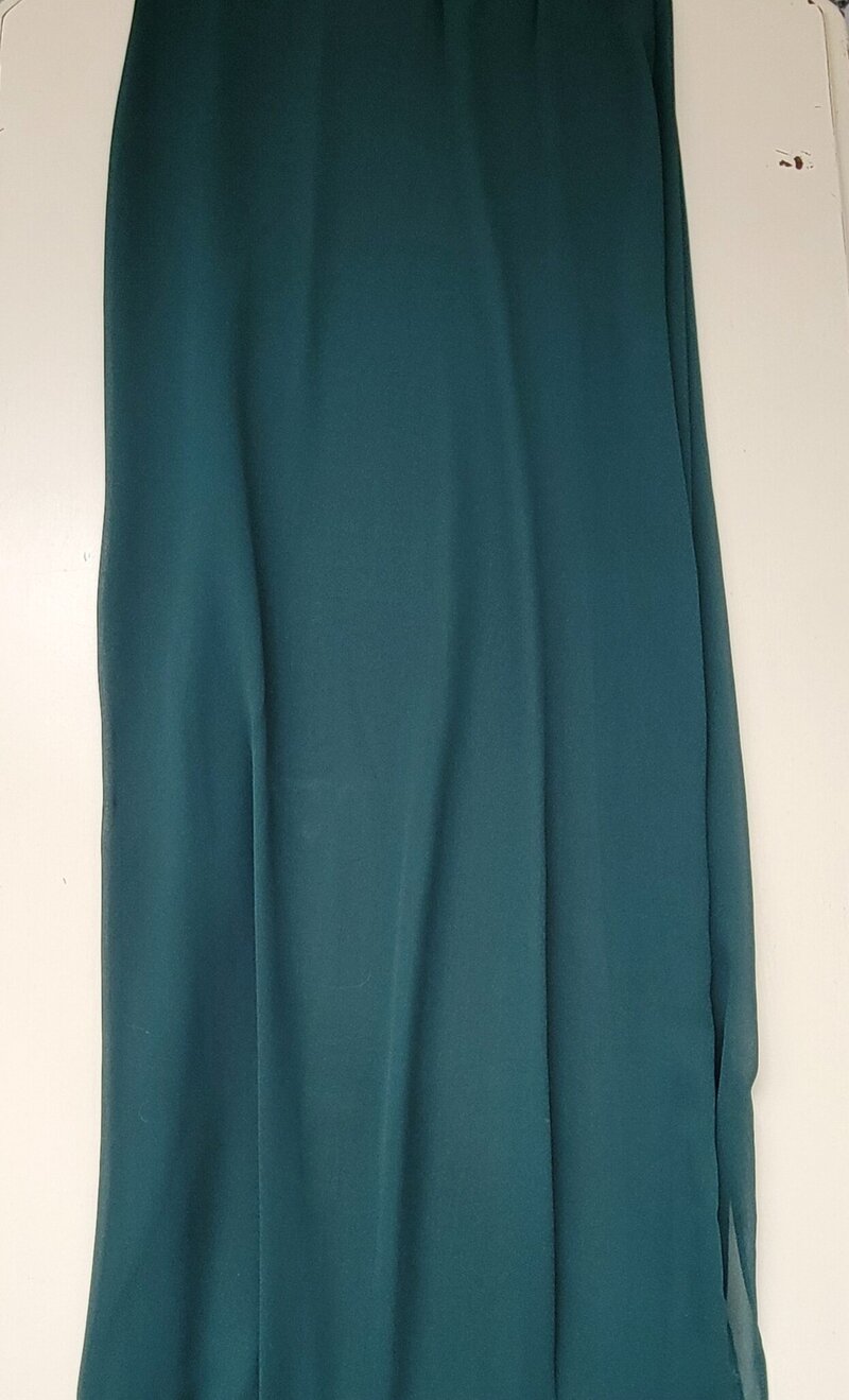 Chiffon table runner - Forest Green-Rori Ranch Rentals