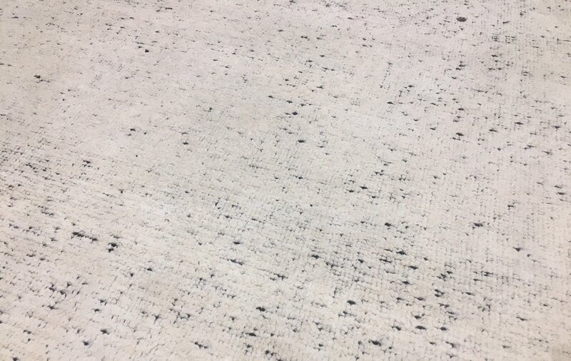 White dot rug-detail